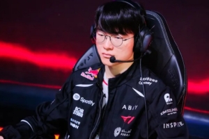 韩网热议Faker奶奶被死亡威胁：发帖人不是Chovy粉丝吗？